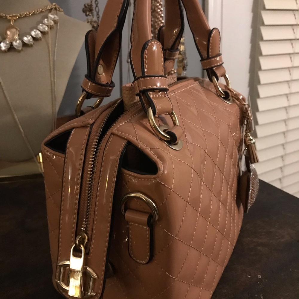 Handbag 👜 - Picture 6 of 6